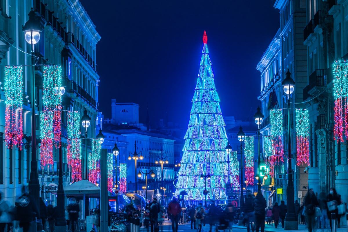 Madrid Lights Up Christmas 2025 with Record-Breaking Festive Installations